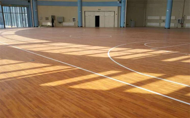 上海22厚木地板籃球館廠家哪家好？