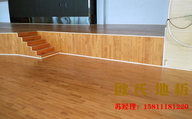 舞臺木地板生產廠家專業(yè)打磨工藝