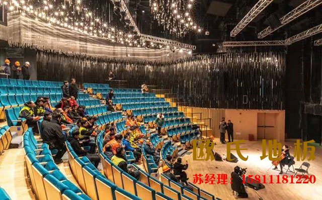 舞臺木地板上層面板安裝過程