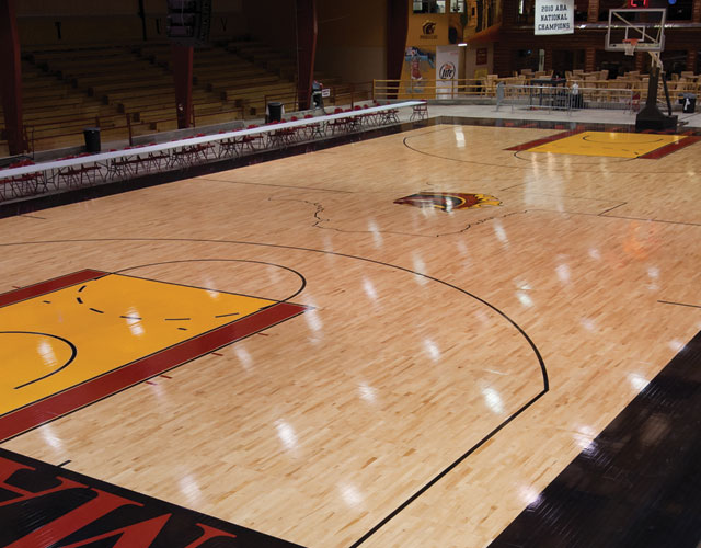 楓木體育木地板廠家施工體育木地板中毛地板作用