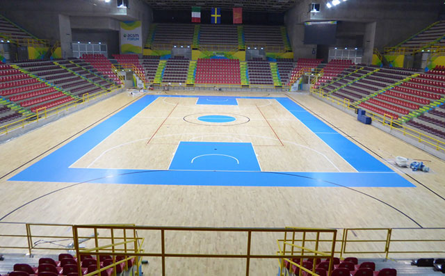 湖南室內(nèi)籃球地板產(chǎn)生裂縫應(yīng)如何處理  室內(nèi)籃球木地板廠(chǎng)家