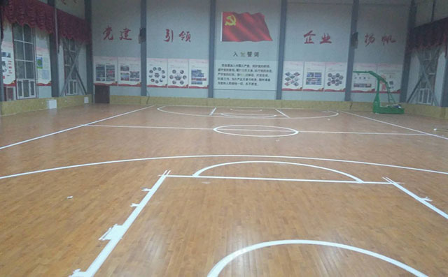  山東體育館木地板廠(chǎng)家安裝價(jià)格 室內(nèi)體育木地板材質(zhì)