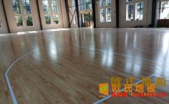 蘭州楓樺木籃球場地板怎么安裝