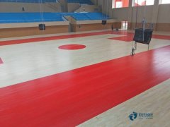 專用籃球館木地板圖片