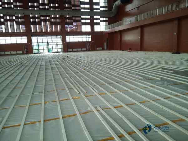 體育地板適合跳繩場(chǎng)地嗎？